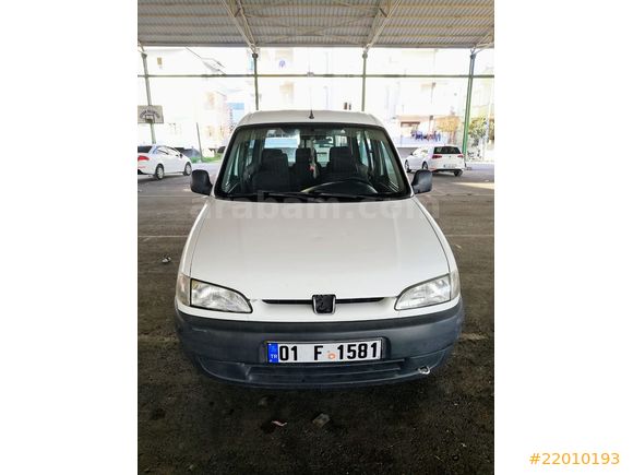 ÇOK ACİL SATILIK AİLE ARABASI-BAKIMLI, DÜŞÜK KM, İLK GELEN ALIR