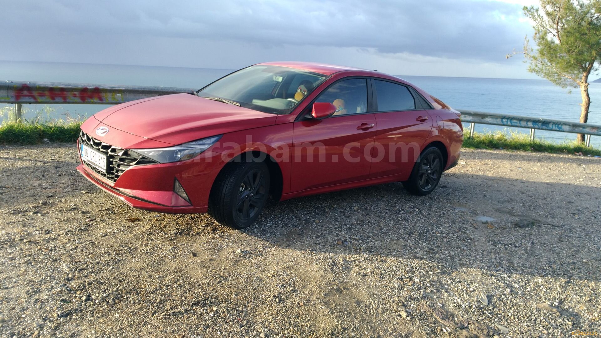Sahibinden Hyundai Elantra 1.6 MPI Smart 2021 Model Mersin 70.701 km Kırmızı 3