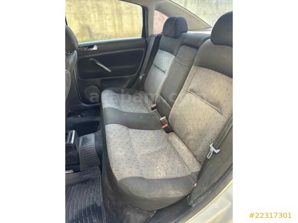 Galeriden Volkswagen Passat 1.9 TDi 2000 Model Manisa