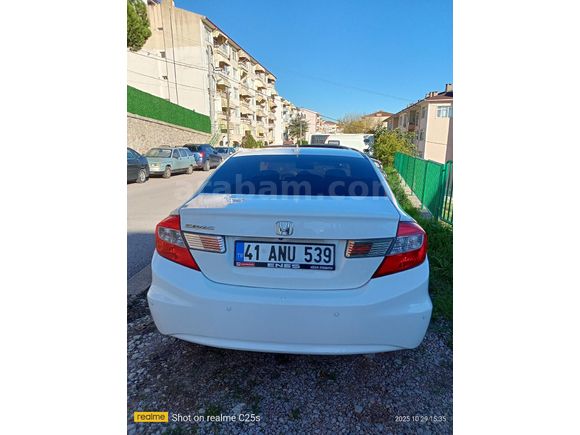 Sahibinden Honda Civic 1.6 i-VTEC ECO Elegance 2013 Model