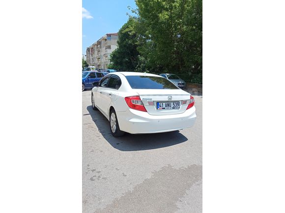 Sahibinden Honda Civic 1.6 i-VTEC ECO Elegance 2013 Model