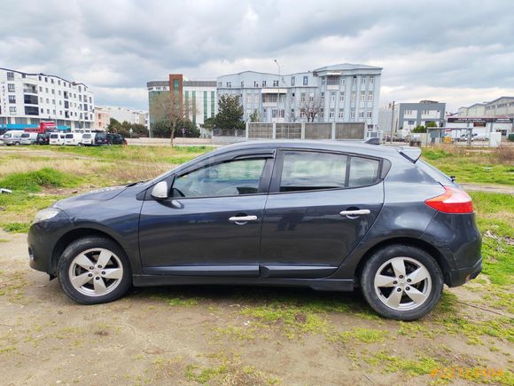 Sahibinden Bakımlı 176 Bin Km'de Megane 3.
