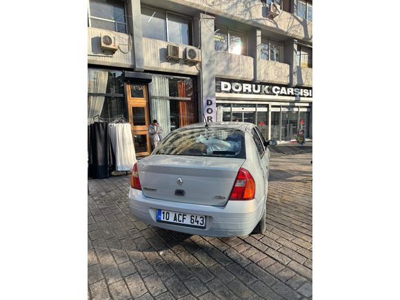 Sahibinden Renault Clio 1.4 Expression 2002 Model