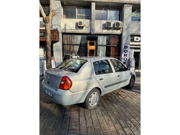 Sahibinden Renault Clio 1.4 Expression 2002 Model