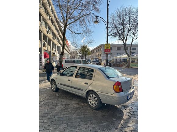 Sahibinden Renault Clio 1.4 Expression 2002 Model