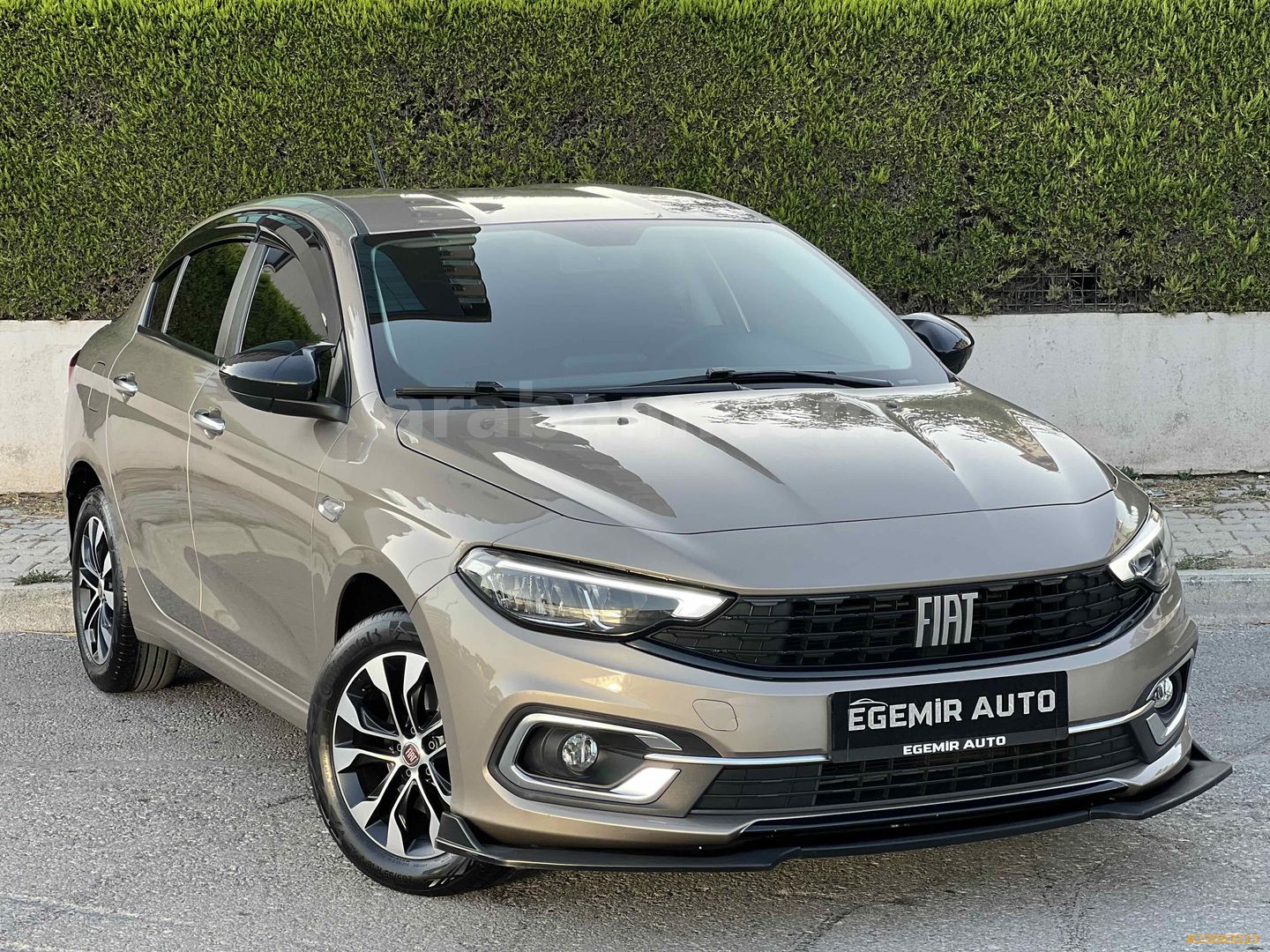 Galeriden Fiat Egea 1.4 Fire Urban 2021 Model İzmir 27.000 km Gri