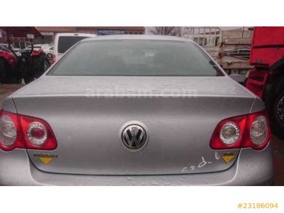 ORJINAL TEMİZ PASSAT 1.6 BENZİN takas olur