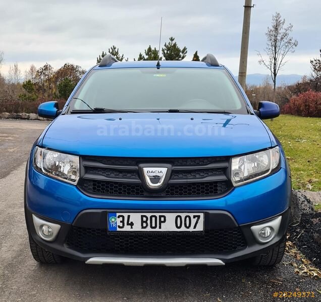 Galeriden Dacia Sandero 1.5 dCi Stepway 2015 Model Eskişehir 172.000 km Mavi (metalik)