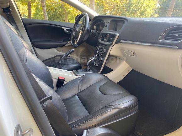 Sahibinden Volvo V40 1.5 T3 Premium 2015 Model