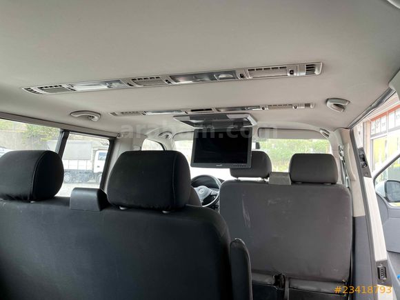 Sahibinden Volkswagen Caravelle 2.0 TDI 180hp otomatik Caravella 2011 Model motor şanzıman sorunsuz yağ kaçağı vs yoktur 