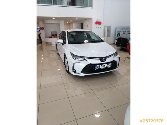 Sahibinden Toyota Corolla 1.5 Dream 2023 Model