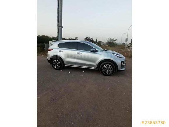 Sahibinden Kia Sportage 1.6 CRDI Elegance akıllı anahtar boya çizik surtme vs yoktur içinde dışında.