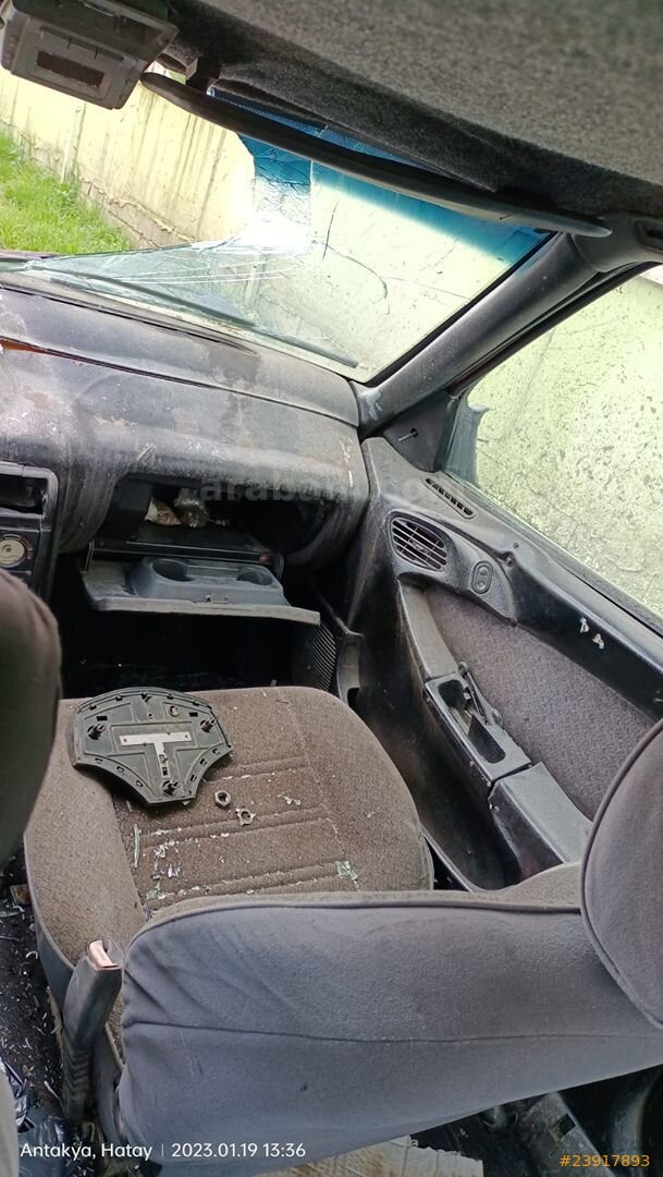 Galeriden Daewoo Espero 1.8i 1996 Model Hatay 200.000 km Kırmızı 6
