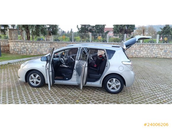 SAHİBİNDEN TOYOTA VERSO AİLE ARACI