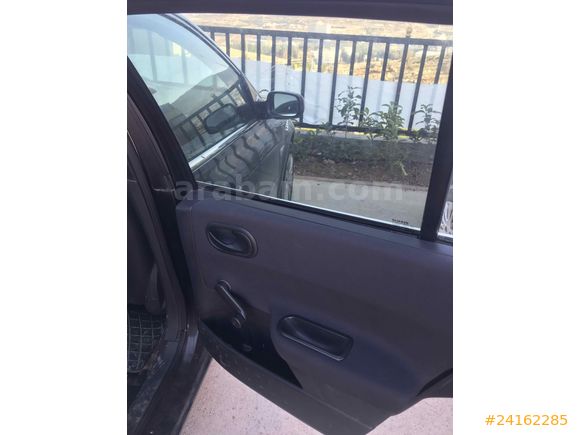Sahibinden Renault Megane 1.4 Authentique 2006 Model 