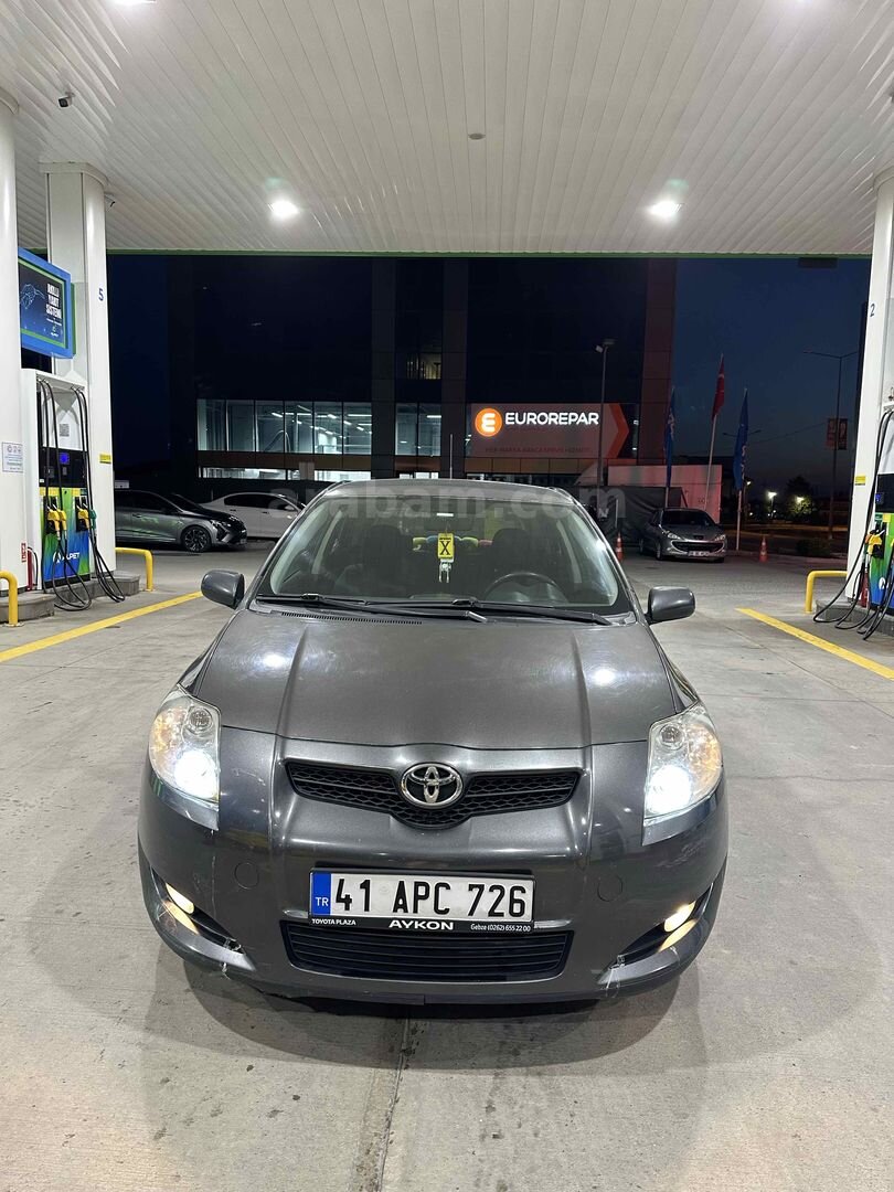 Sahibinden Toyota Auris 1.6 Comfort 2008 Model İstanbul 227.000 km Füme 2