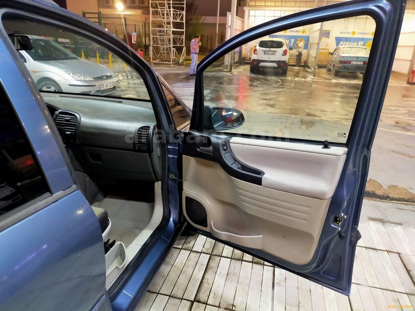 Sahibinden Opel Zafira 1.6 GL 2000 Model İzmir 195.000 km Lacivert 4