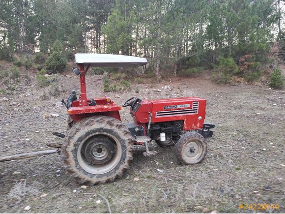 Tümosan 4055 2013 model 1250 saatte 55 hp turbo intercoler Muayene Yeni bakımlı Garaj traktörü masrafsız sıkıntısız sorunsuz Asfaltta yer uçağı Temiz