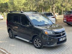 Sahibinden Fiat Doblo Combi 1.6 Multijet Trekking 2021 Model uzatılmiş garanti mevcut alan kişi yakıtı koyup gidicek yeni sahibine hayırlı olsun 