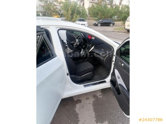 Sahibinden Hyundai Accent Blue 1.6 CRDI Mode Plus 2017 Model
