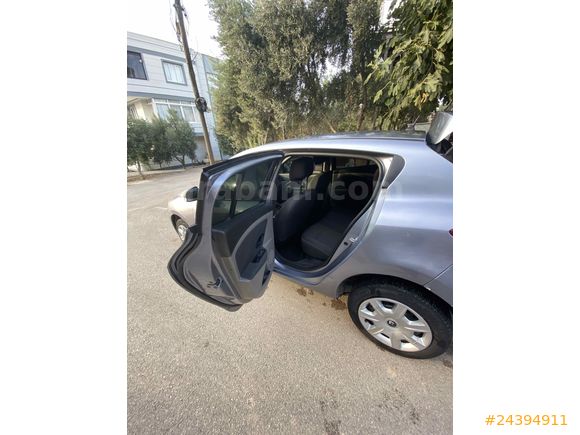 En az yakan araç Renault Megane 3 Dizel 1.5 Fiyat düştü l