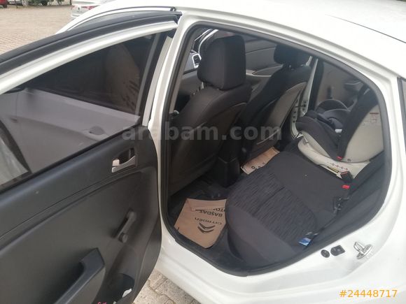 Sahibinden Hyundai Accent Blue 1.6 CRDI Mode 2015 Model
