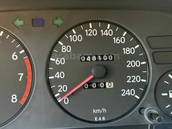 İLK SAHİBİNDEN TÜRKİYE TEK 48.000 KİLOMETREDE YETKİLİ SERVİS BAKIMLI