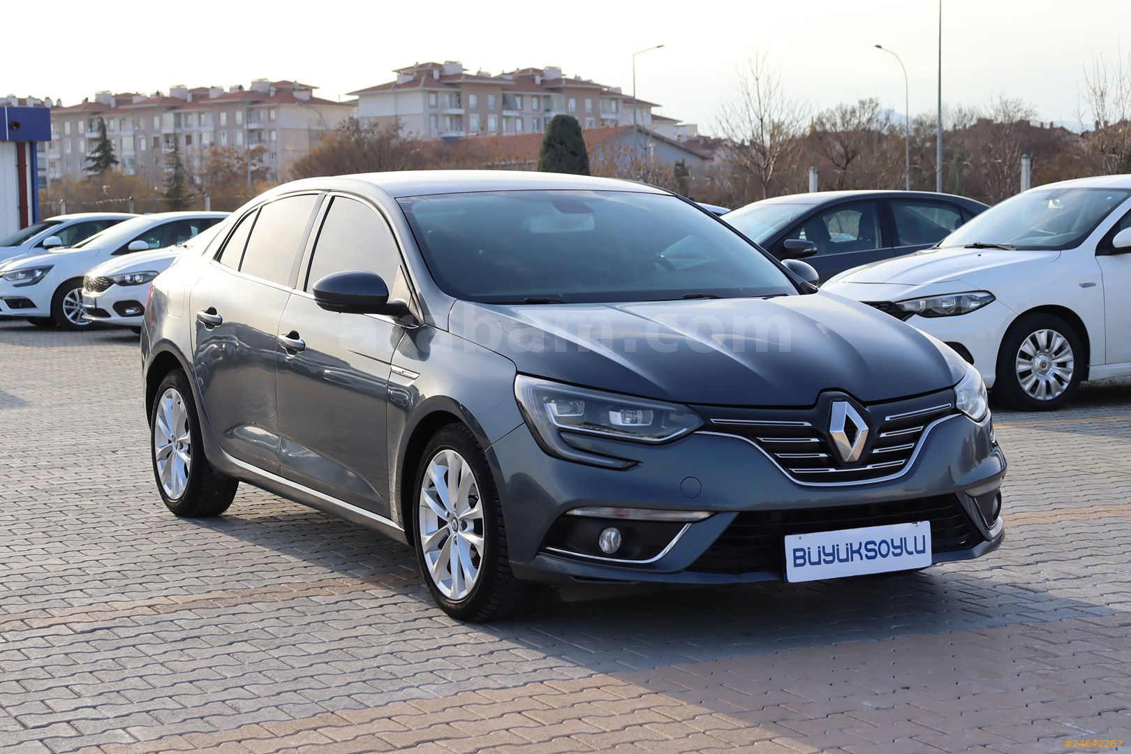 Renault / Megane / 1.5 dCi / Icon / KAZASIZ DEGİŞENSİZ MEGANE III DİZEL  OTOMATİK EN FULL İCON PAKET at  - 1059671817