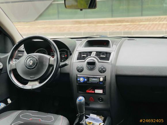 Galeriden Renault Megane 1.5 dCi Dynamique 2006 Model Gaziantep
Takas olur