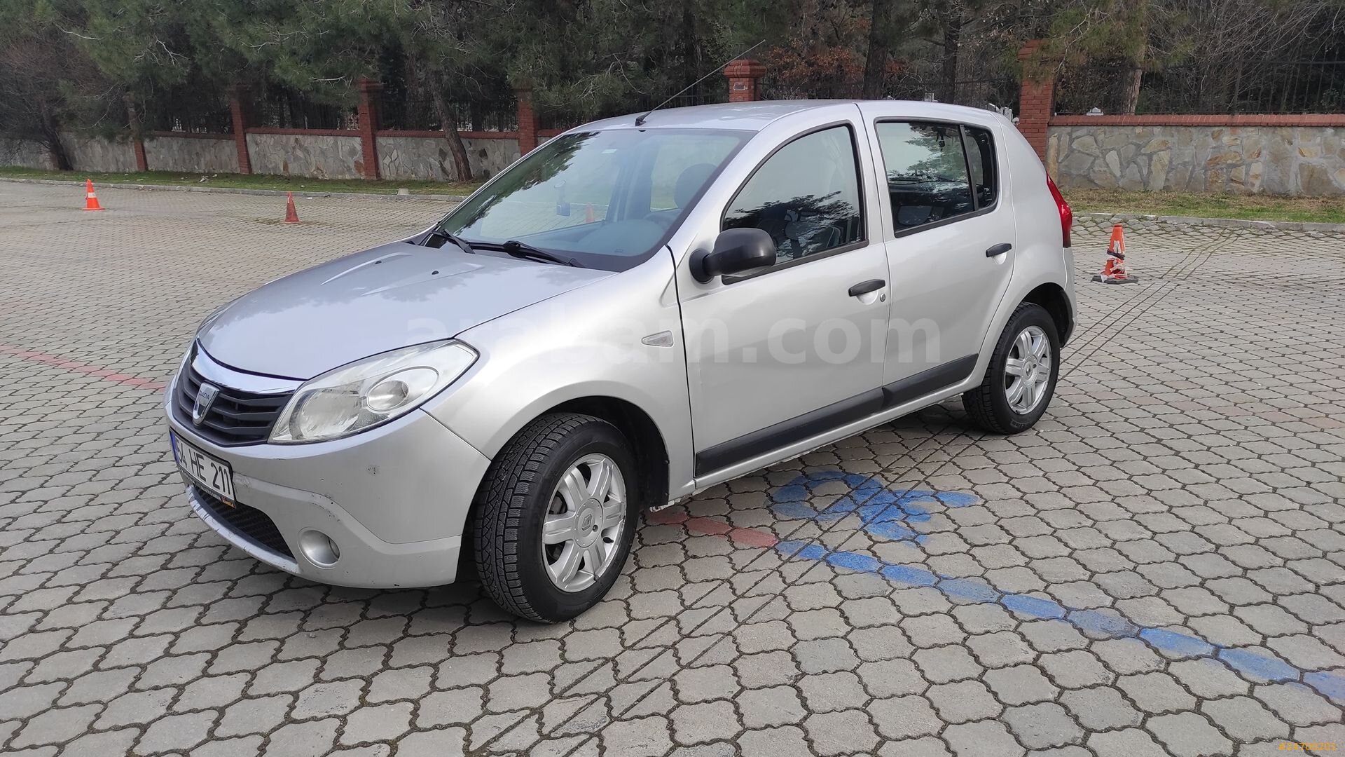 Sahibinden Dacia Sandero 1.5 dCi Ambiance 2010 Model Samsun 330.000 km Gri (Gümüş) 7
