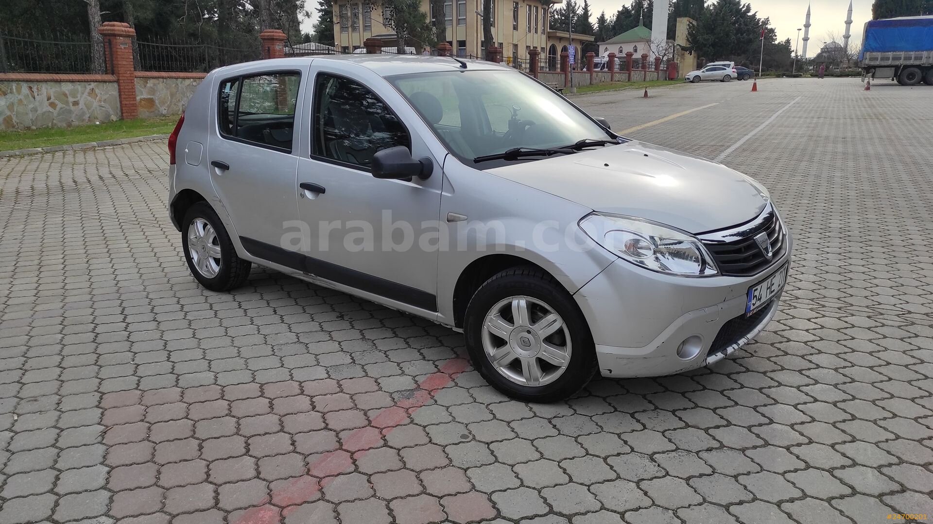 Sahibinden Dacia Sandero 1.5 dCi Ambiance 2010 Model Samsun 330.000 km Gri (Gümüş) 4