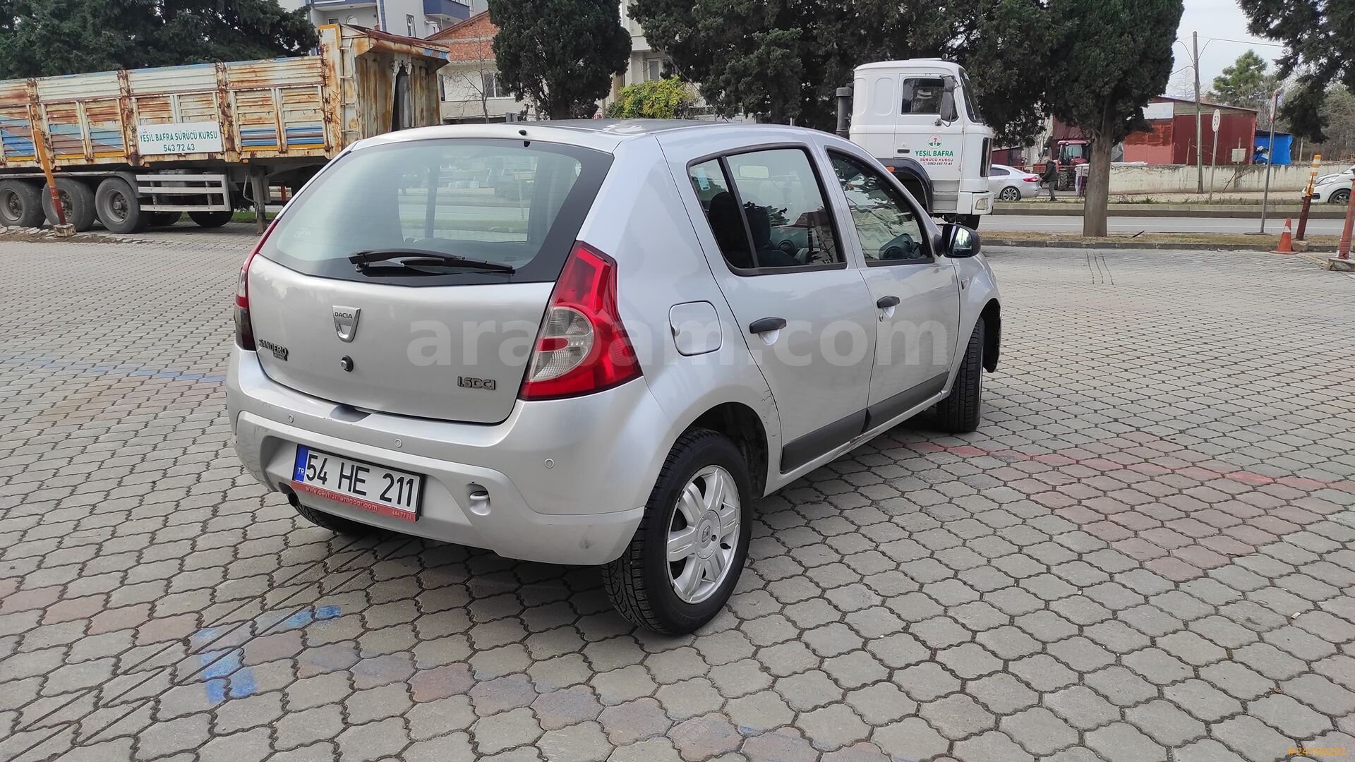 Sahibinden Dacia Sandero 1.5 dCi Ambiance 2010 Model Samsun 330.000 km Gri (Gümüş) 6
