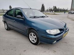 ERDAL HOCA OTO GALERİDEN 1999 MODEL MEGANE 1.6 ALİZE