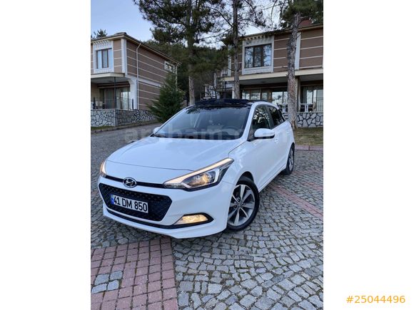 HATASIZ*BOYASIZ*LPGLİ* CAM TAVAN Hyundai i20 1.2 MPI Style 2016 
Model 