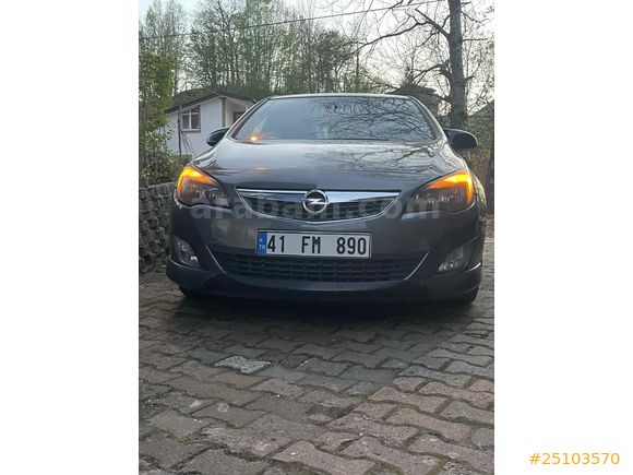 Sahibinden Opel Astra 1.4 T Enjoy 2011 Model  242.000 km Gri (metalik)