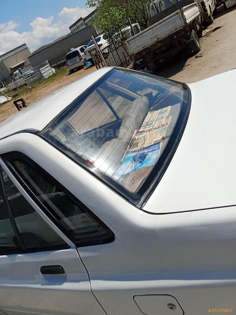 Galeriden Kia Pride 1.3 2000 Model Balıkesir 204.000 km Beyaz 5