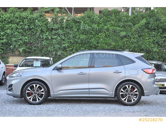 2022 FORD KUGA ( senetle taksitlendirme seçeneğimiz vardır )