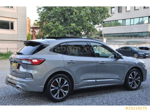 2022 FORD KUGA ( senetle taksitlendirme seçeneğimiz vardır )