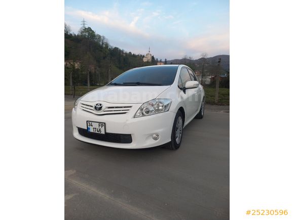 Sahibinden Toyota Auris 1.33 Comfort 2012 Model