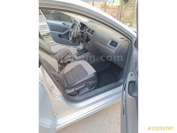 Sahibinden Volkswagen Jetta 1.6 TDi Comfortline 2011 Model