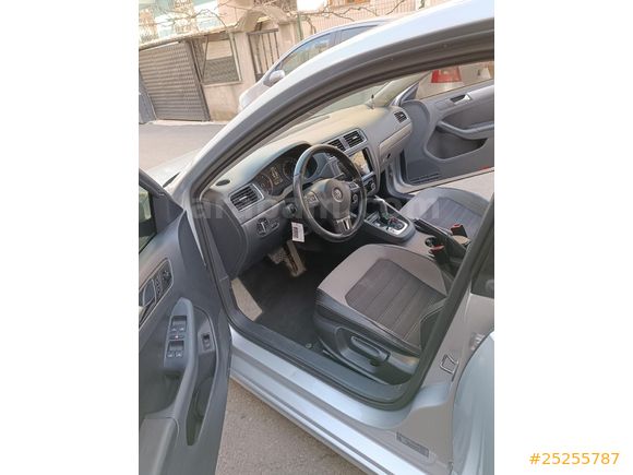 Sahibinden Volkswagen Jetta 1.6 TDi Comfortline 2011 Model