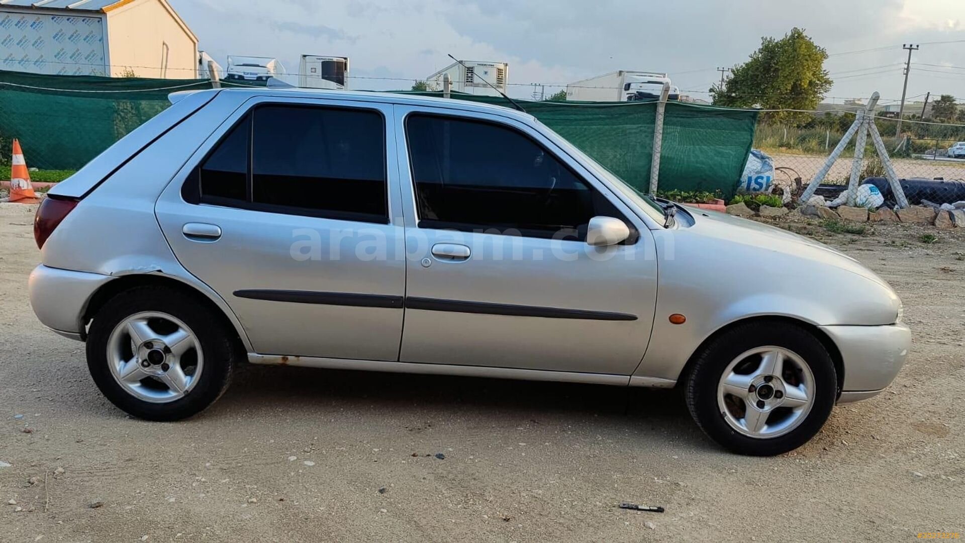 AYNACILAR OTOMOTİV DEN 1999 MODEL FİESTA 1.4 6