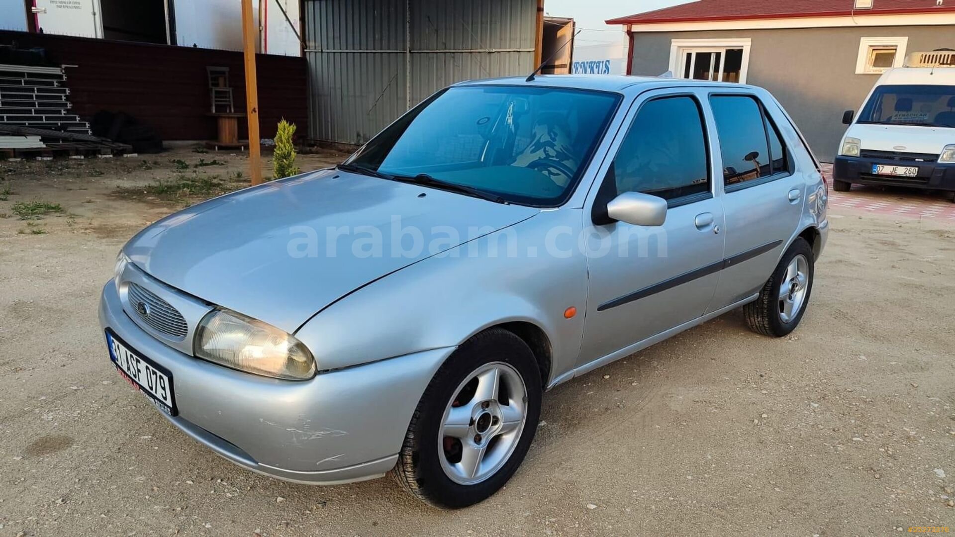 AYNACILAR OTOMOTİV DEN 1999 MODEL FİESTA 1.4 3