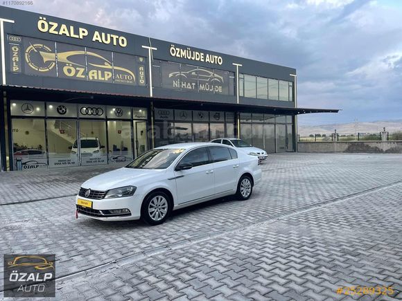ÖZALP AUTO'dan 2013-14 Çıkış Passat Tekel İçi Bej Ekranlı