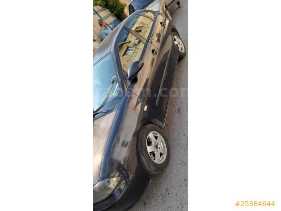Sahibinden Seat Ibiza 1.4 Stella 2004 Model