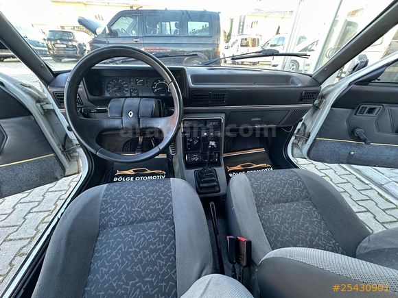 Tavan hariç boyalı çok temiz Renault R 9 1.4 Spring 1996 Model Van