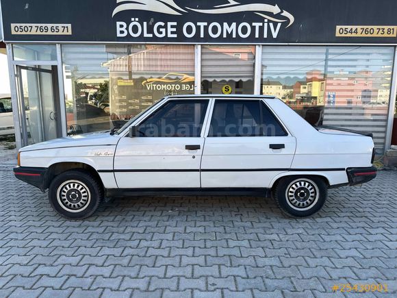 Tavan hariç boyalı çok temiz Renault R 9 1.4 Spring 1996 Model Van