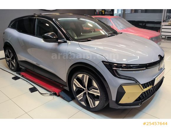 Renault Megane E-Tech Iconic 2023 Model İzmir (KOMPLE PPF KAPLI) HATA BOYA TRAMER YOK