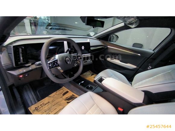 Renault Megane E-Tech Iconic 2023 Model İzmir (KOMPLE PPF KAPLI) HATA BOYA TRAMER YOK