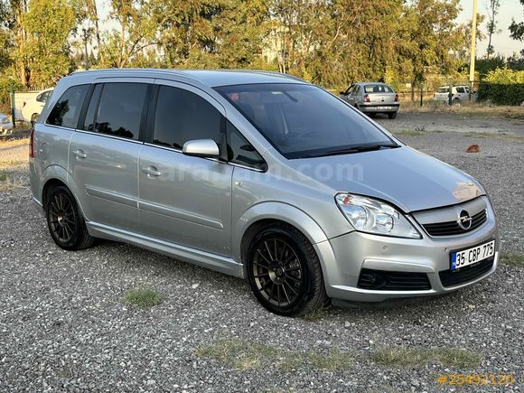 Galeriden Opel Zafira 1.9 CDTI Cosmo 2009 Model İzmir